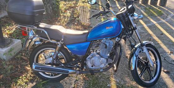 SUZUKI INTRUDER 125 